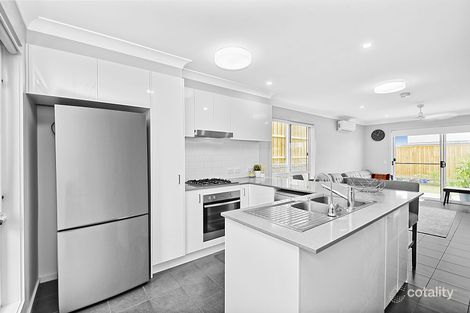 Property photo of 7/52A Atlantic Boulevard Glenfield NSW 2167