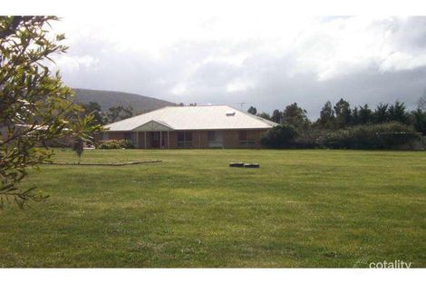 140 Gyro Cl, Riddells Creek, VIC 3431