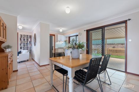 24 Gilford Cres, Albany Creek, QLD 4035