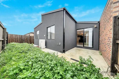 Property photo of 9 Ivory Road Donnybrook VIC 3064