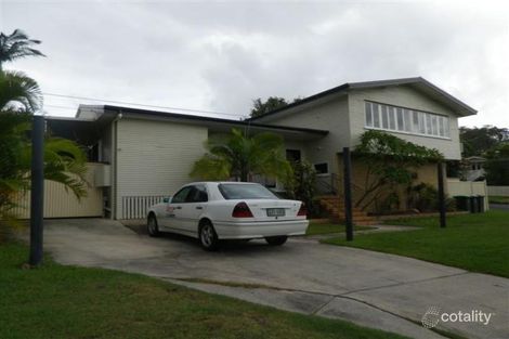 Property photo of 2 Banoon Drive Wynnum QLD 4178