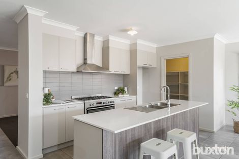 Property photo of 42 Decourcy Way Armstrong Creek VIC 3217