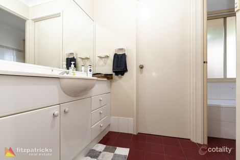 Property photo of 32 Simkin Crescent Kooringal NSW 2650