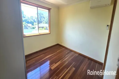 Property photo of 10 Wyangala Crescent Leumeah NSW 2560