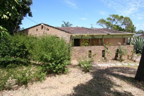 Property photo of 33 Roxwell Way Girrawheen WA 6064