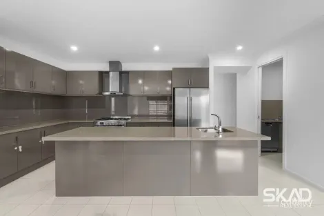 Property photo of 12 Dorcas Road Mickleham VIC 3064