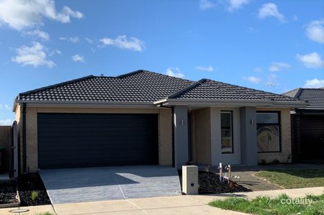 Property photo of 23 Cortajalla Avenue Clyde North VIC 3978
