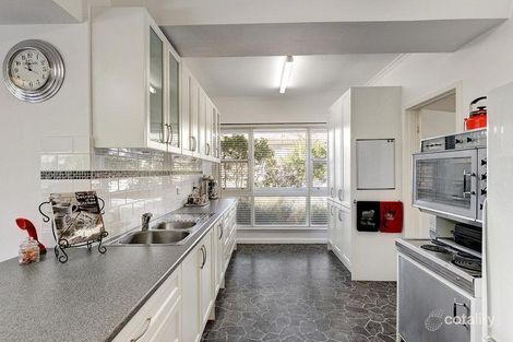 Property photo of 27 Fairview Avenue Camberwell VIC 3124