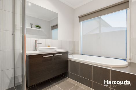 Property photo of 30 Whistler Drive Berwick VIC 3806