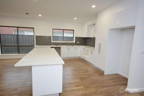 Property photo of 7 Eminence Way Craigieburn VIC 3064