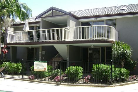 Property photo of 215/24 Lake Weyba Drive Noosaville QLD 4566