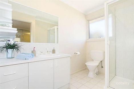 Property photo of 1/32 Hawthorn Road Burwood East VIC 3151