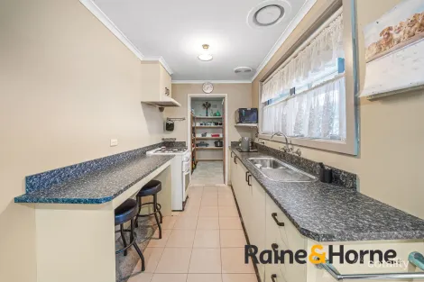 Property photo of 17 Fairbairn Road Cranbourne VIC 3977