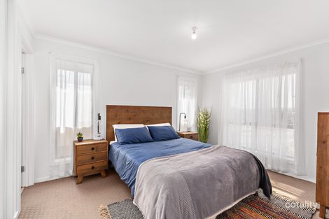 Property photo of 2 Erie Drive Seaford Meadows SA 5169