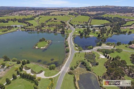 2 Mountain Ash Ct, Wallan, VIC 3756