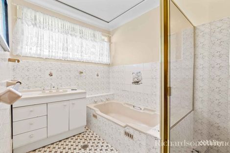Property photo of 31 Camellia Circle Woy Woy NSW 2256