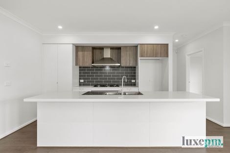 105 Robinson St, Armstrong Creek, VIC 3217