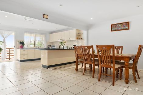 Property photo of 16 Arunta Avenue Green Valley NSW 2168