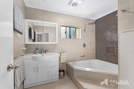 Property photo of 42 Islandview Street Barellan Point QLD 4306