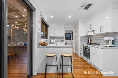 Property photo of 39 Meadowgate Drive Chirnside Park VIC 3116