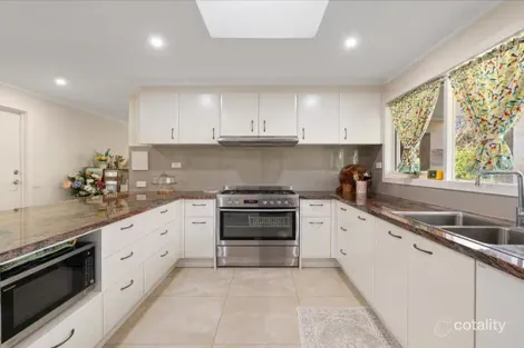 Property photo of 4 Grenfell Way Rosebud VIC 3939