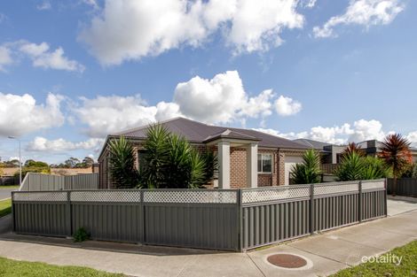 Property photo of 3 Speechley Court Sale VIC 3850