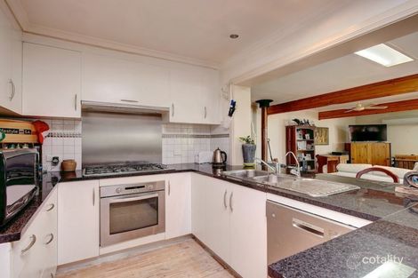 33 Chapman Cres, Redwood Park, SA 5097