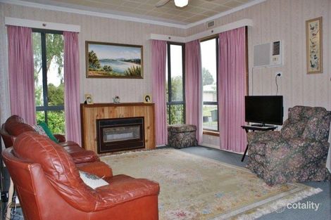 Property photo of 5 Alexander Avenue Moe VIC 3825