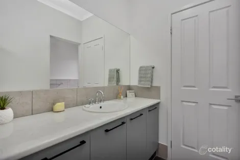 Property photo of 7 Descenna Court Two Wells SA 5501