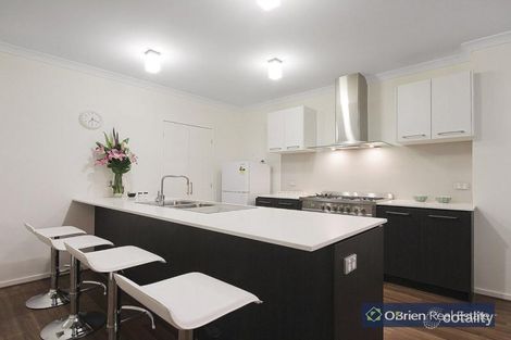 Property photo of 46 Abrus Circuit Cranbourne North VIC 3977