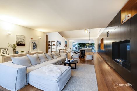 Property photo of 8 Brighton Parade Southport QLD 4215