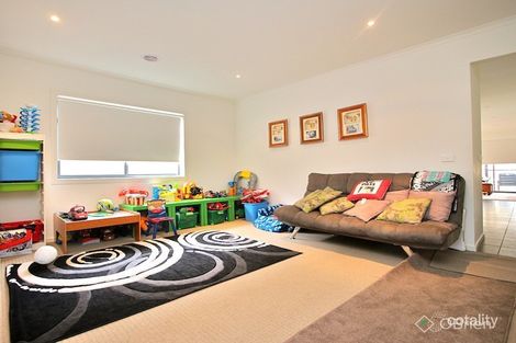 Property photo of 123 Blue Horizons Way Pakenham VIC 3810