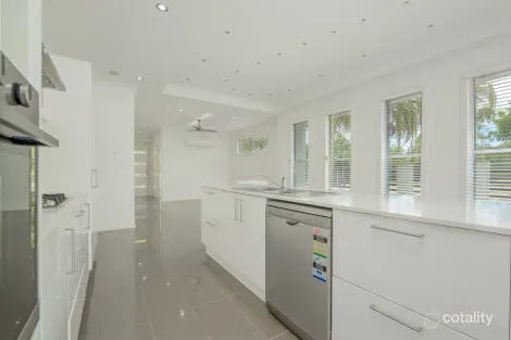 Property photo of 3 Sundowner Road Clinton QLD 4680