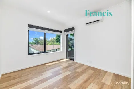 Property photo of 2/3 Blyth Place Curtin ACT 2605