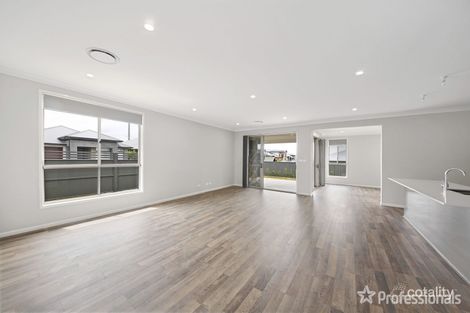 Property photo of 32 Kobady Avenue Cobbitty NSW 2570