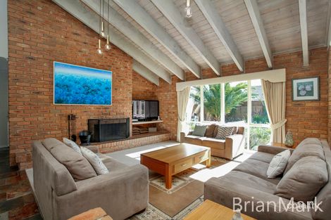 Property photo of 2 Simpson Court Werribee VIC 3030