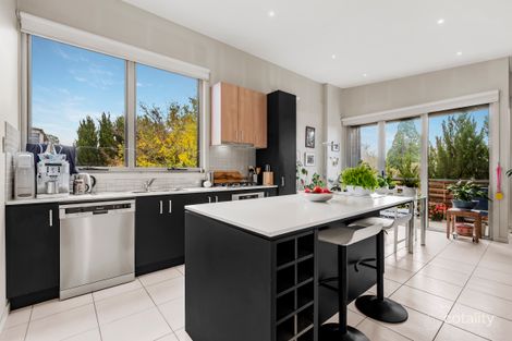 Property photo of 11/25 Pottage Circuit Macleod VIC 3085