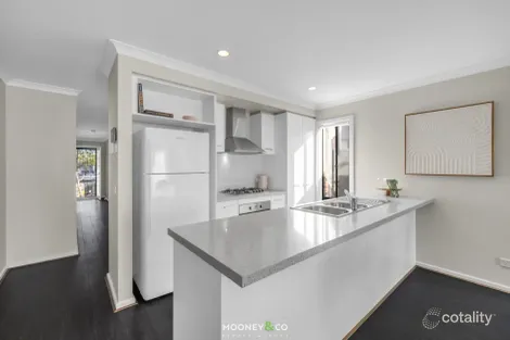 Property photo of 30 Jupiter Crescent Cranbourne West VIC 3977