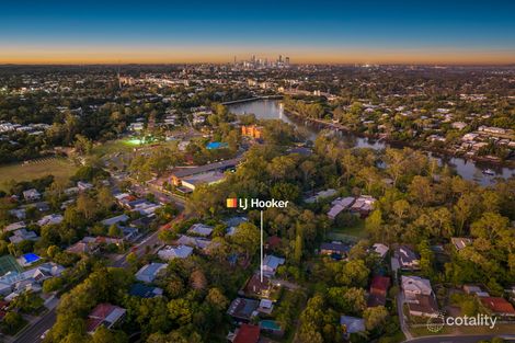 Property photo of 8 Brinkworth Place Indooroopilly QLD 4068
