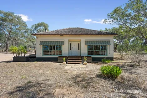 27 Carisbrook-Havelock Rd, Carisbrook, VIC 3464