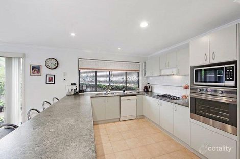 Property photo of 2 Coptfold Court Glen Waverley VIC 3150