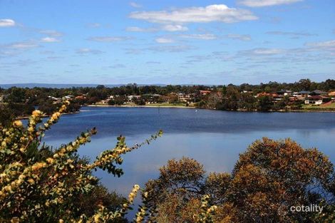 Property photo of 70 Welwyn Avenue Salter Point WA 6152