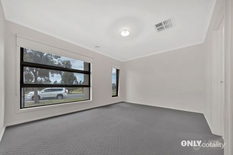 Property photo of 25 Trillium Boulevard Cranbourne North VIC 3977