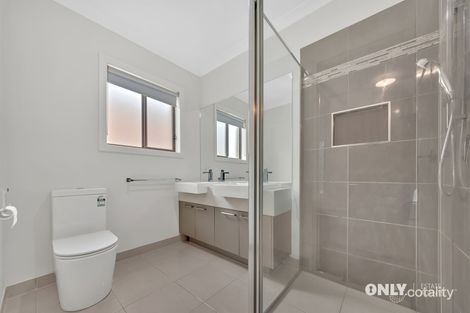 Property photo of 25 Trillium Boulevard Cranbourne North VIC 3977