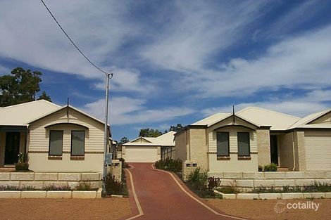 2/3 Brooks St, Kalamunda, WA 6076