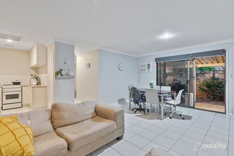 Property photo of 2/7 Hill Court Labrador QLD 4215