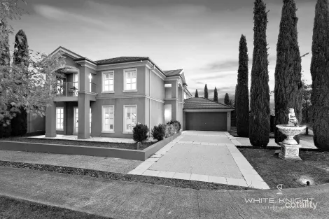 Property photo of 2 Strathvea Lane Caroline Springs VIC 3023