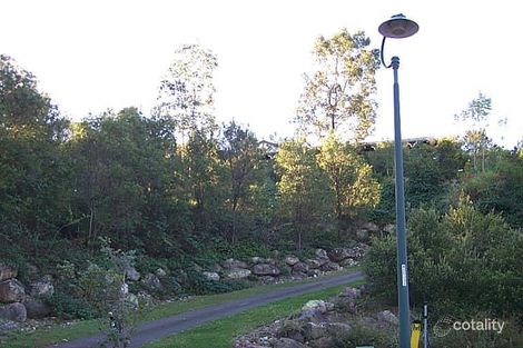 5 Chatswood Ct, Arana Hills, QLD 4054