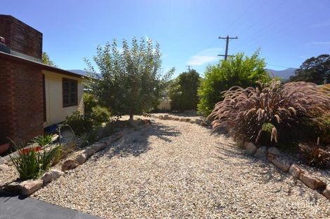 Property photo of 15 Roper Street Mount Beauty VIC 3699