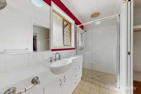 Property photo of 1/64 Fleet Drive Kippa-Ring QLD 4021